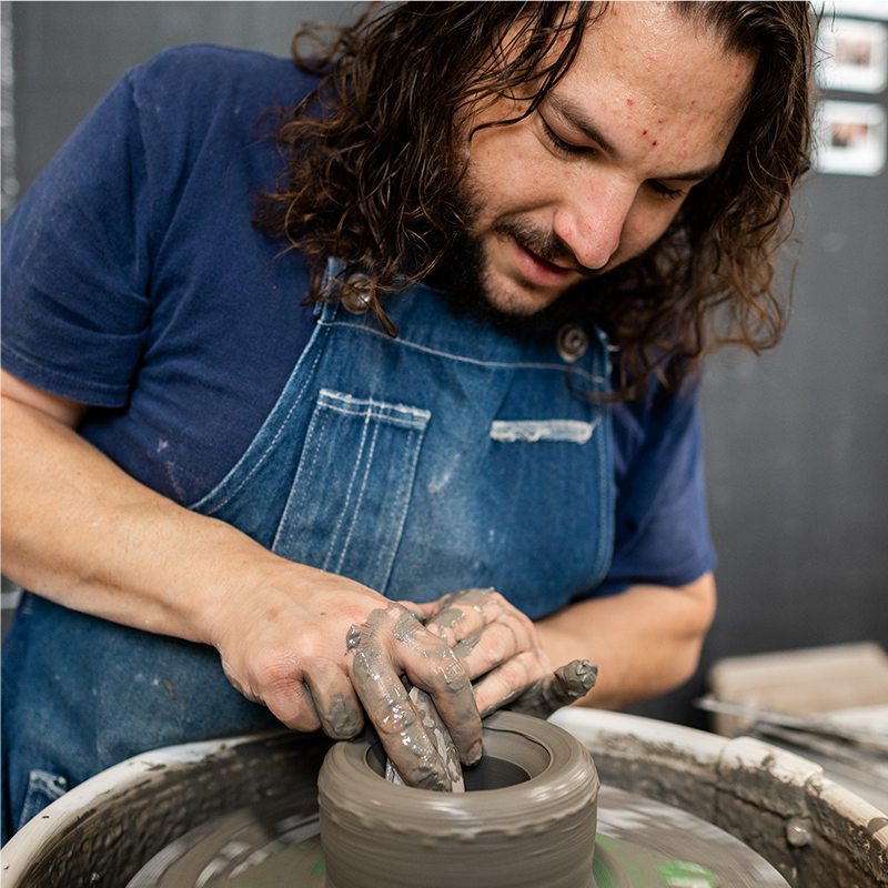 Neck Vase in Vanilla Bean and Matte Brown